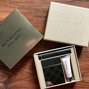 🔥SALE🔥Burberry beauty box festive collection